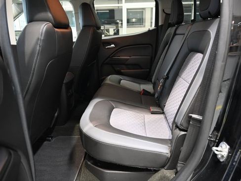 Used 2017 Chevrolet Colorado Z71 image 12