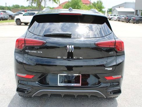 Used 2024 Buick Encore GX Sport Touring FWD image 6
