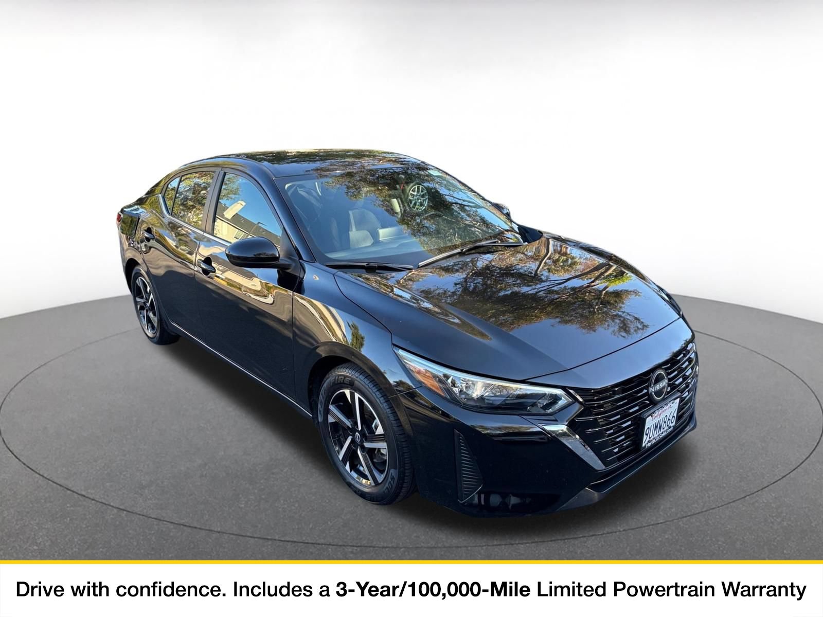 Used 2025 Nissan Sentra SV FWD image 1