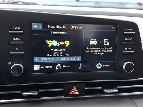 Used 2023 Hyundai Elantra SEL w/ Winter Weather Package image 18