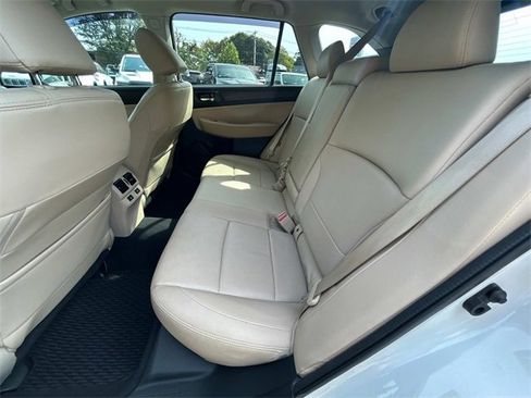 Used 2016 Subaru Outback 3.6R Limited image 14