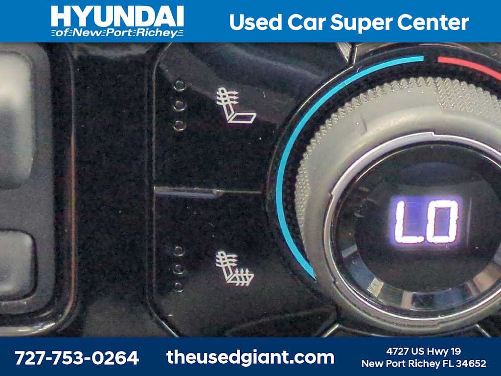Used 2024 Chevrolet Silverado 1500 LT AWD/4WD image 24