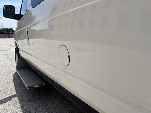Used 2013 Ford E-250 and Econoline 250 Extended w/ PWR Group RWD image 34