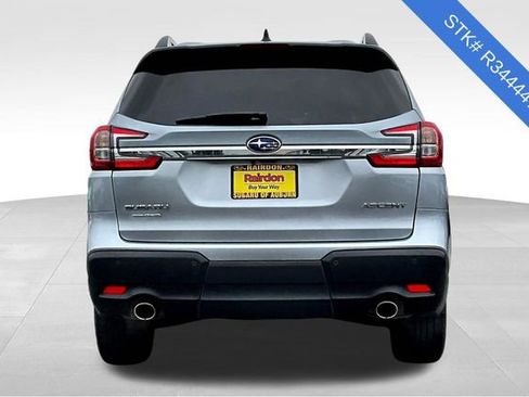 Used 2024 Subaru Ascent Premium w/ Convenience Package image 4