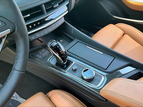 New 2026 Cadillac CT5 V w/ Platinum Package AWD/4WD image 10