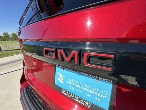 Used 2021 GMC Yukon AT4 w/ AT4 Premium Package AWD/4WD image 32