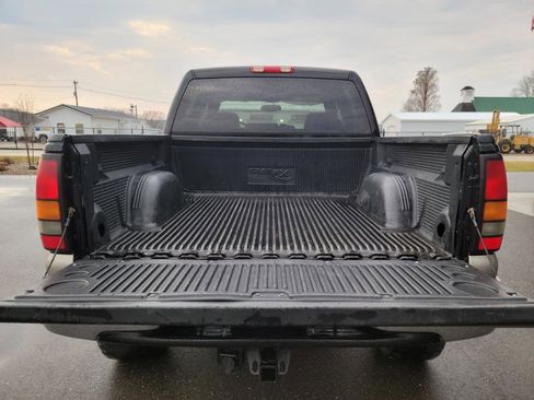 Used 2006 GMC Sierra 1500 SLT w/ Vortecmax Performance Pack image 17