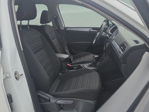 Used 2023 Volkswagen Tiguan S FWD image 17