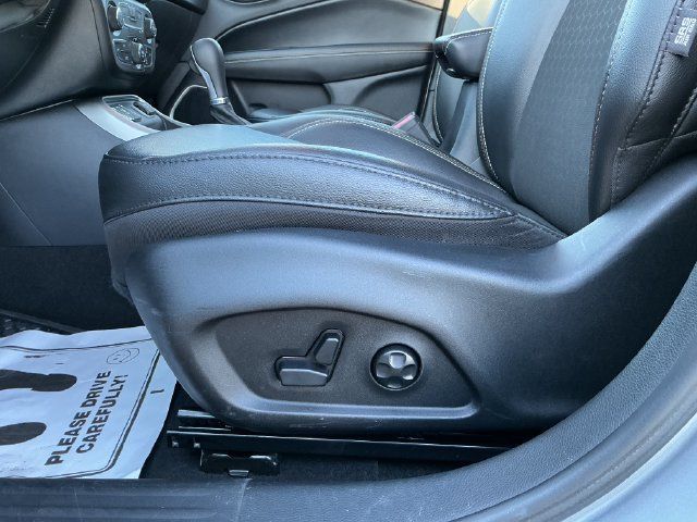 Used 2021 Jeep Compass Latitude w/ Sun and Sound Group FWD image 14