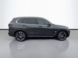New 2026 BMW X5 xDrive50e video 3