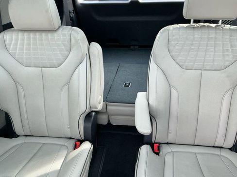Used 2024 Hyundai Palisade Limited image 13