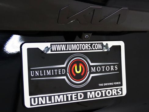 Used 2025 Kia Sorento SX AWD/4WD image 12