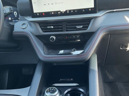 Used 2025 Ford Explorer ST-Line AWD/4WD image 15