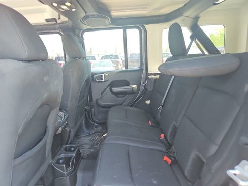 Used 2019 Jeep Wrangler Unlimited Sport S AWD/4WD image 14