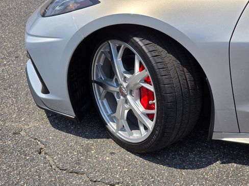 Used 2023 Chevrolet Corvette Stingray Preferred Cpe w/ Body-Color Dual Roof Package RWD image 25