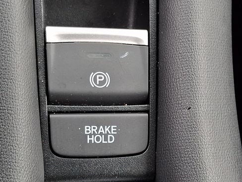 Used 2023 Honda HR-V LX image 25