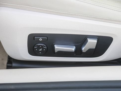 Used 2026 BMW M850i xDrive Convertible w/ M Sport Professional Package image 18