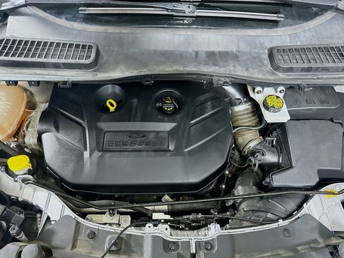 Used 2017 Ford Escape SE image 30