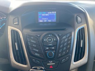 Used 2012 Ford Focus SEL w/ SEL/Titanium Winter Pkg video 2