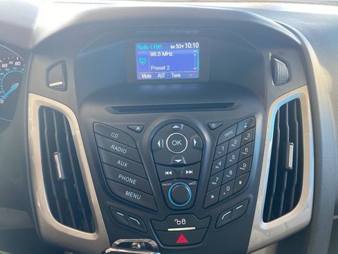 Used 2012 Ford Focus SEL w/ SEL/Titanium Winter Pkg image 2