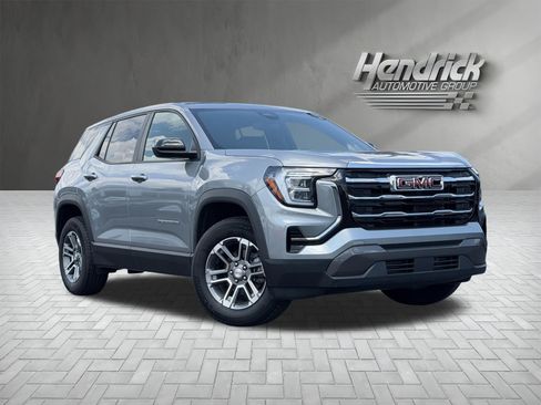 Used 2026 GMC Terrain Elevation FWD image 2