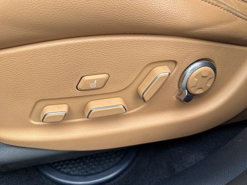 Used 2022 Genesis GV80 2.5T w/ Prestige Package 04 image 22