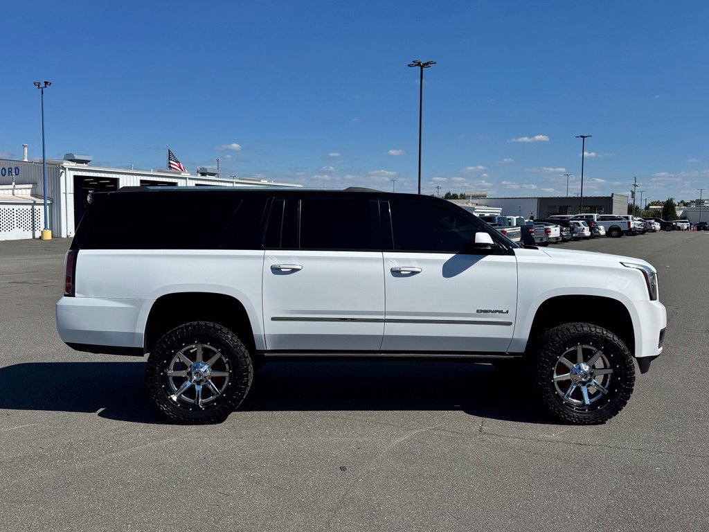 Used 2018 GMC Yukon XL Denali w/ Open Road Package AWD/4WD image 6
