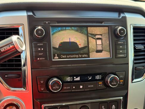 Used 2019 Nissan Titan PRO-4X AWD/4WD image 18