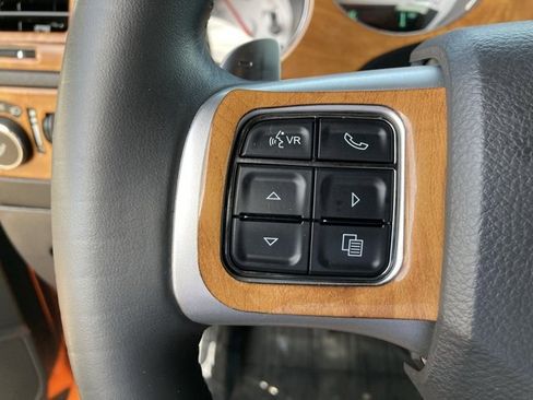 Used 2014 Dodge Challenger R/T image 18