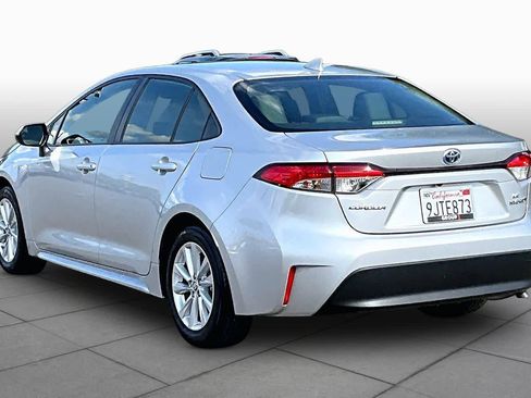 Used 2024 Toyota Corolla LE w/ LE Convenience Package FWD image 11