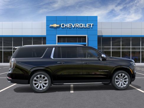 New 2026 Chevrolet Suburban Premier w/ Sun And Tow Package AWD/4WD image 5