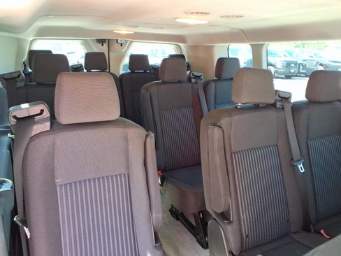 Used 2018 Ford Transit 350 XLT RWD image 27