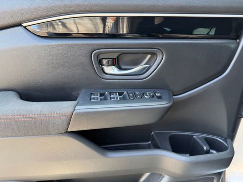 Used 2024 Honda Pilot Sport image 16