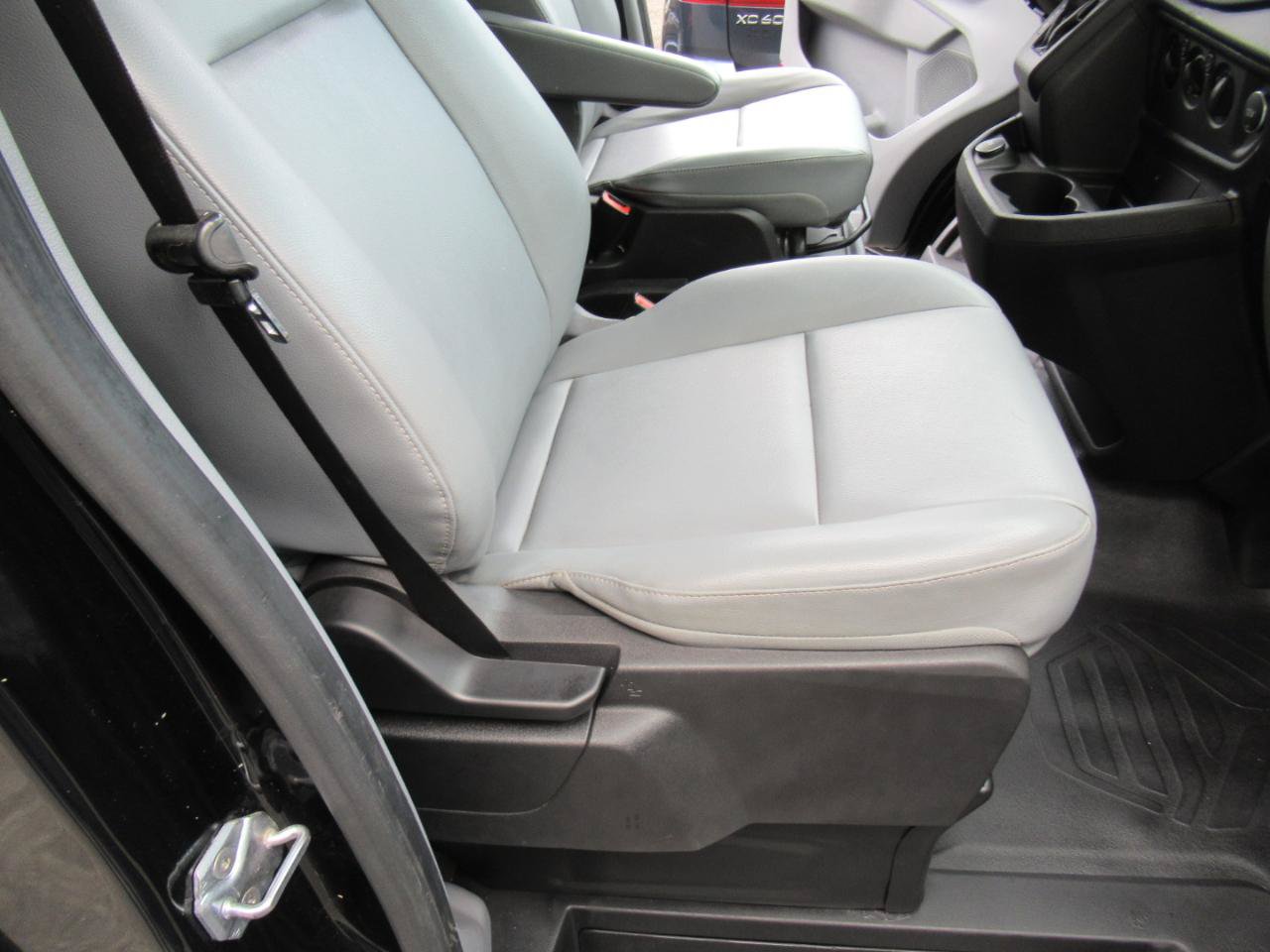 Used 2017 Ford Transit 250 148 Medium Roof RWD image 11