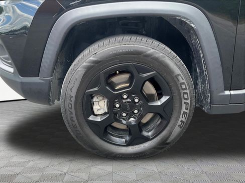 Used 2023 Jeep Compass Trailhawk AWD/4WD image 8