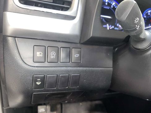 Used 2017 Toyota Highlander XLE AWD/4WD image 24