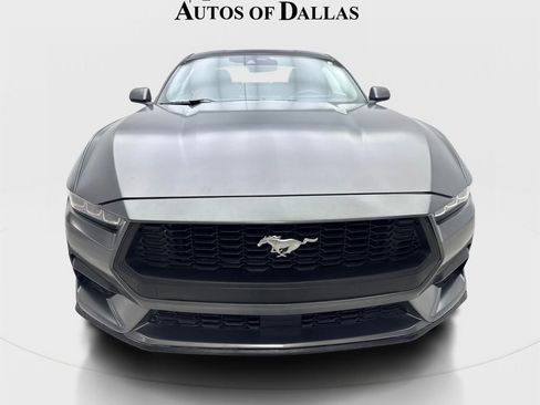 Used 2025 Ford Mustang Coupe RWD image 3