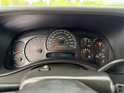 Used 2006 Chevrolet Silverado 2500 LT w/ Skid Plate Package AWD/4WD image 21