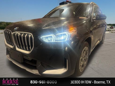 Used 2025 BMW X1 xDrive28i image 3