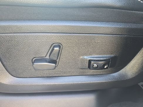 Used 2020 RAM 2500 Laramie image 31