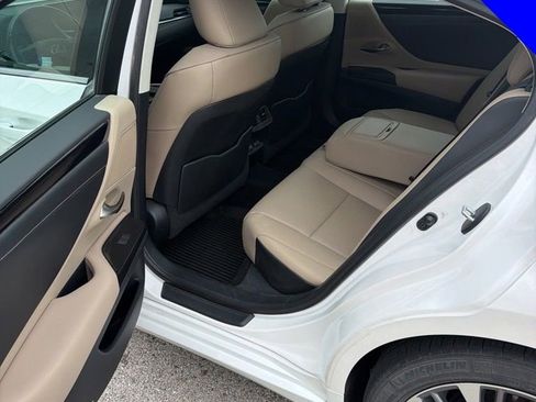 Used 2020 Lexus ES 350 w/ Premium Package image 11