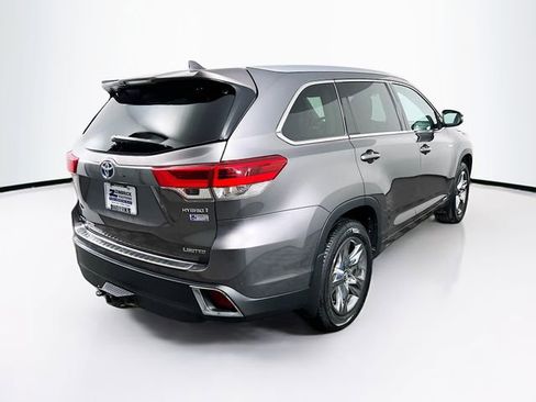 Used 2019 Toyota Highlander Limited Platinum image 7
