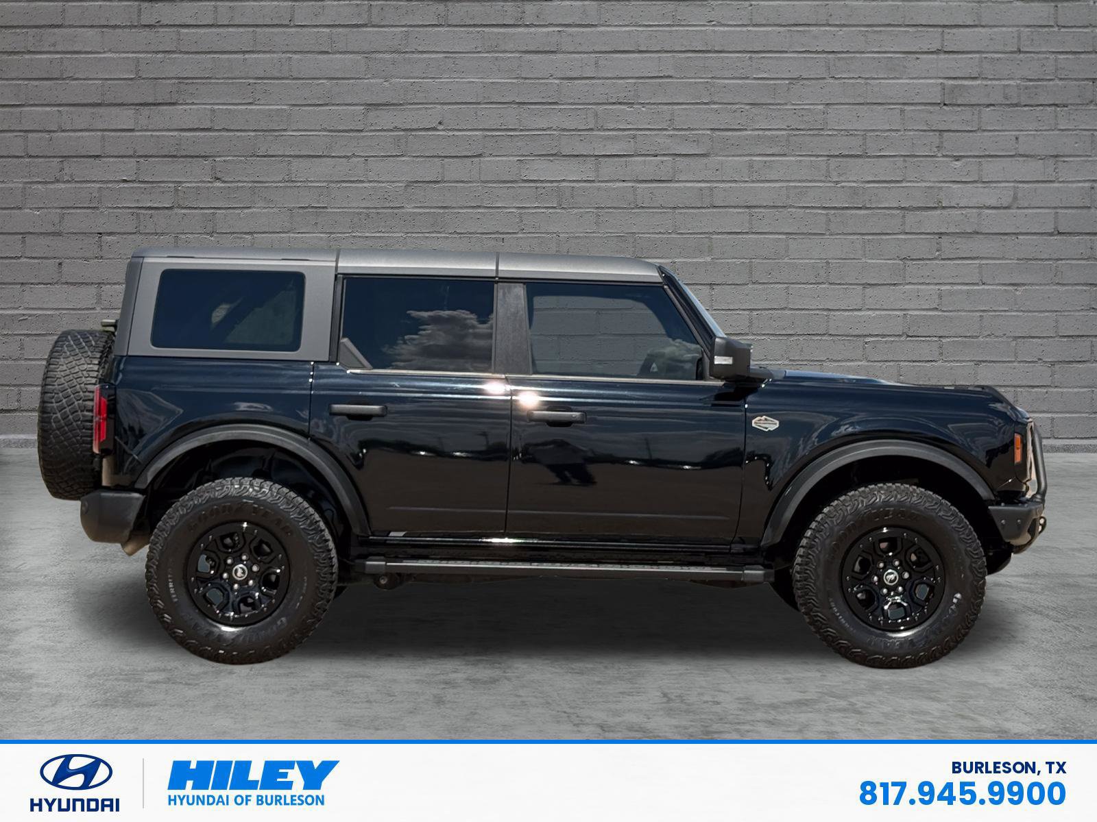 Used 2023 Ford Bronco Wildtrak AWD/4WD image 3