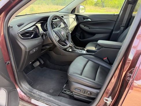 Used 2023 Buick Encore GX Essence image 10