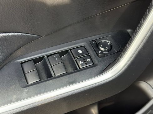 Used 2025 Toyota RAV4 LE AWD/4WD image 16