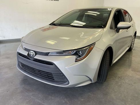 Used 2023 Toyota Corolla LE FWD image 7