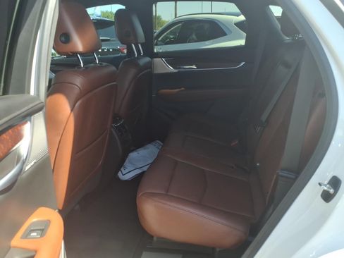 Used 2021 Cadillac XT5 Premium Luxury FWD image 17