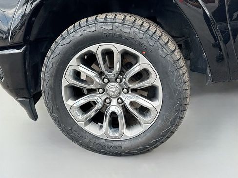 Used 2019 RAM 1500 Laramie AWD/4WD image 41