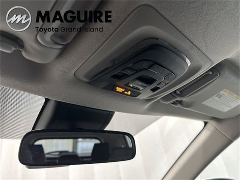 Used 2022 Toyota Corolla Cross LE image 9