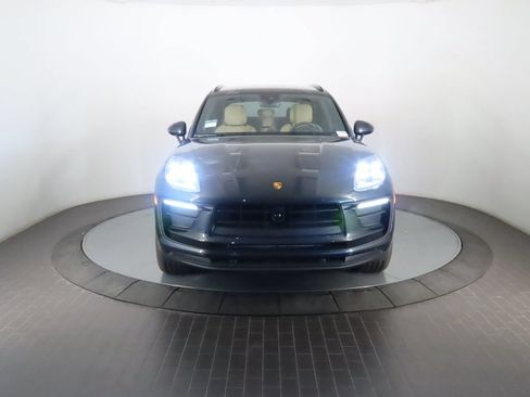 Certified 2026 Porsche Macan AWD/4WD image 10